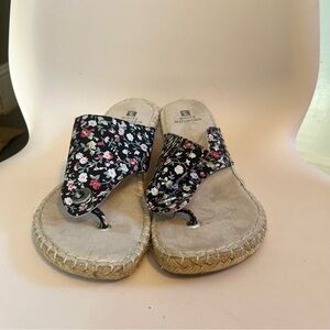 White mountain Floral Thong Sandals with Cork Sole size 10m